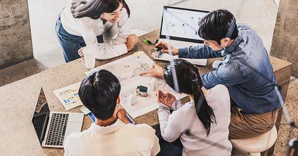 티로그는 최고의 전문가 그룹이 만듭니다.